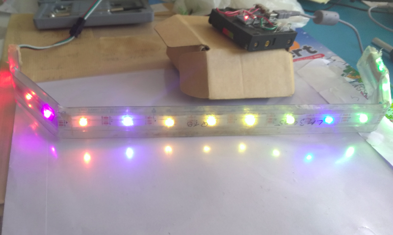 Créer une horloge colorée avec des LED WS2812B horloge-led.png