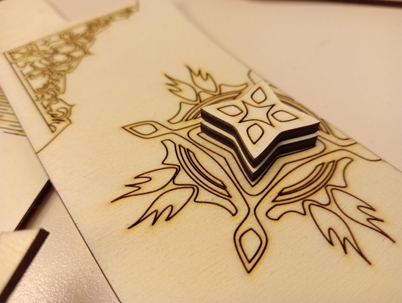 Fichier:Portefeuille en bois IMG20260219222933.jpg