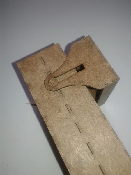 Fichier:Rangement de fiches avec couvercle pivotant 20190323 145424.jpg