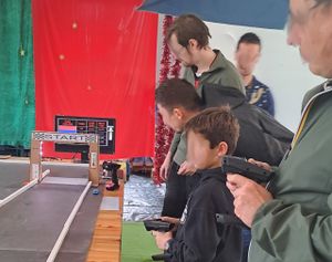 Portique de course de voitures RC depart.jpg